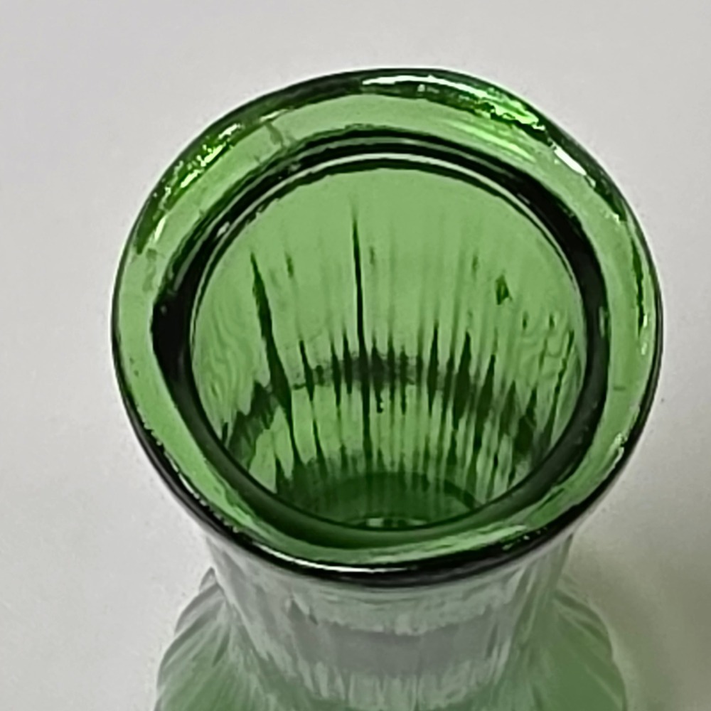C.F.G. Emerald Green Bud Stem Vase Textured Ridged Art Glass 6 Inches Vintage - Picture 5 of 6
